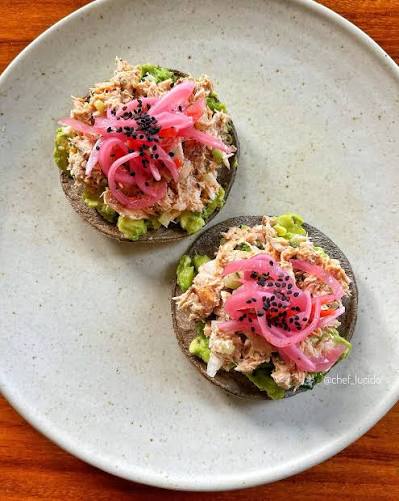 Tostada de maíz azul